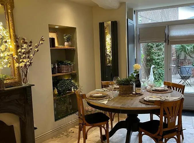 度假居 Les Maisons D'augustine, Demeure De Charme De La Cour Ste Catherine *