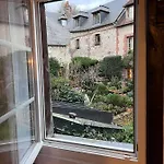 Casa vacanze Les Maisons D'augustine, Demeure De Charme De La Cour Ste Catherine Honfleur