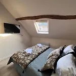 Casa vacanze Les Maisons D'augustine, Demeure De Charme De La Cour Ste Catherine Honfleur