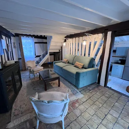 Les Maisons D'augustine, Demeure De Charme De La Cour Ste Catherine *