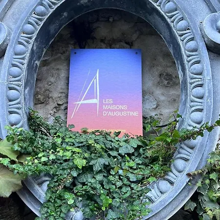 בית נופש Les Maisons D'augustine, Demeure De Charme De La Cour Ste Catherine