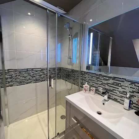 Nyaraló Les Maisons D'augustine, Demeure De Charme De La Cour Ste Catherine