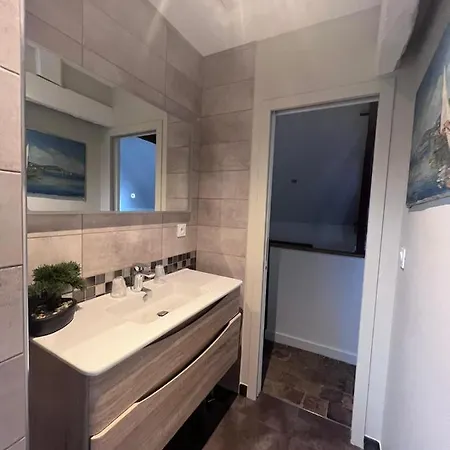 Semesterbostad Les Maisons D'augustine, Demeure De Charme De La Cour Ste Catherine Honfleur