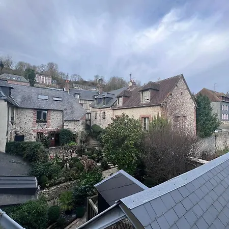 Les Maisons D'augustine, Nouvelle Demeure De La Cour Ste Catherine *