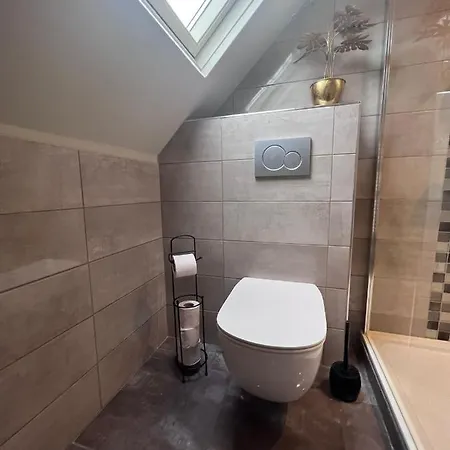 Semesterbostad Les Maisons D'augustine, Demeure De Charme De La Cour Ste Catherine Honfleur