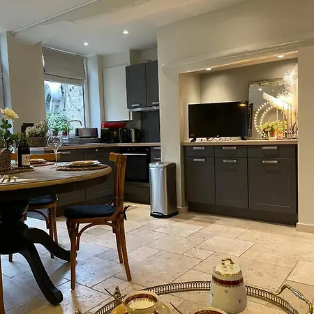 Les Maisons D'augustine, Nouvelle Demeure De La Cour Ste Catherine *