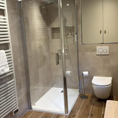 Les Maisons D'augustine, Nouvelle Demeure De La Cour Ste Catherine