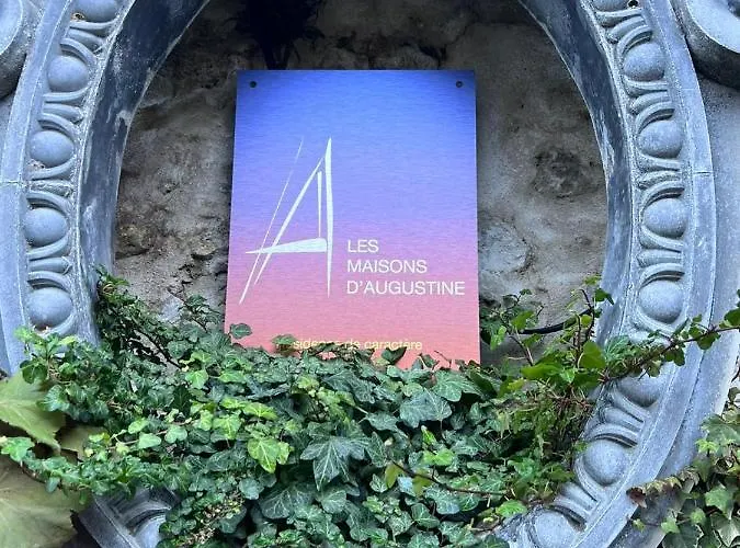 Holiday home Les Maisons D'augustine, Demeure De Charme De La Cour Ste Catherine