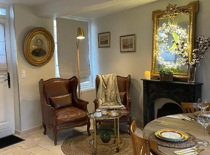 Les Maisons D'augustine, Demeure De Charme De La Cour Ste Catherine Holiday home *