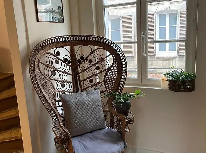 Holiday home Les Maisons D'augustine, Demeure De Charme De La Cour Ste Catherine