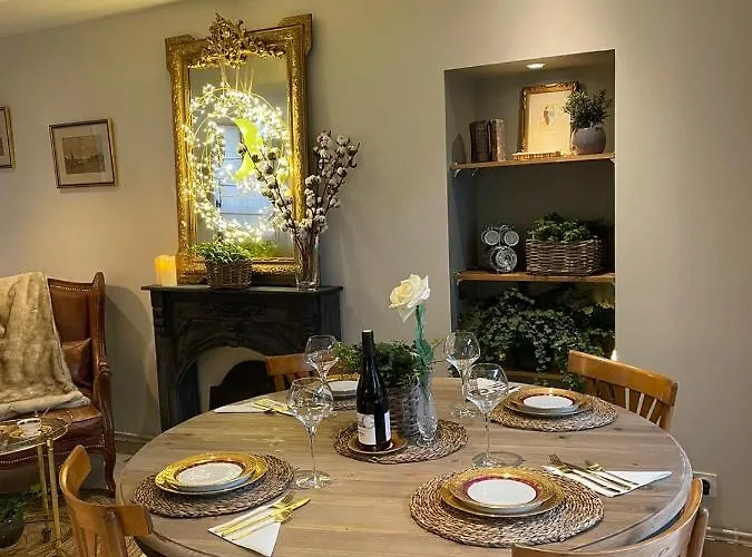 Les Maisons D'augustine, Demeure De Charme De La Cour Ste Catherine Holiday home Honfleur