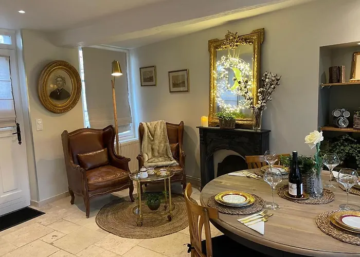 Les Maisons D'augustine, Demeure De Charme De La Cour Ste Catherine Holiday home Honfleur