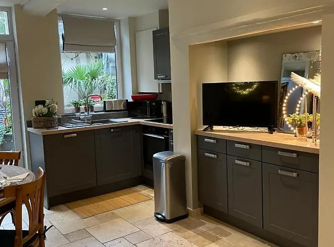 Les Maisons D'augustine, Demeure De Charme De La Cour Ste Catherine Honfleur