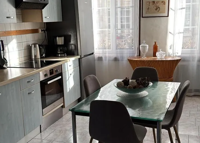 Les Maisons D'augustine, Demeure De Charme De La Cour Ste Catherine Holiday home Honfleur