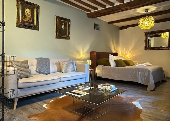 Les Maisons D'augustine, Demeure De Charme De La Cour Ste Catherine *